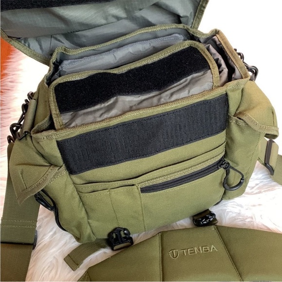 TENBA messenger camera bag small olive green - Picture 7 of 14